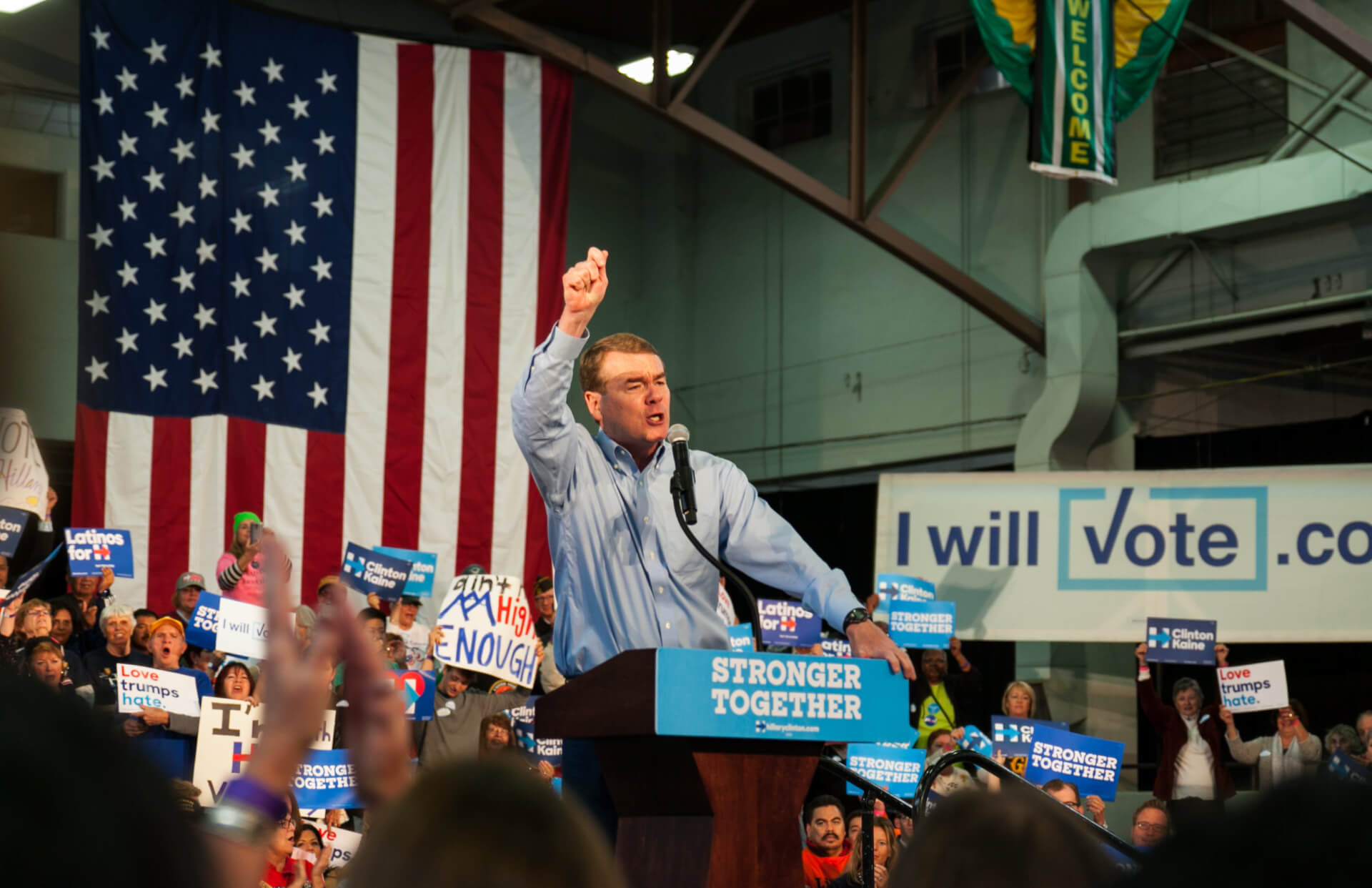 Colorado's Michael Bennet introduces a federal bill to help save the local news